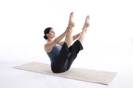mulher-pilates-mat-aula.jpg