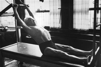 pilates exercício membros superiores
