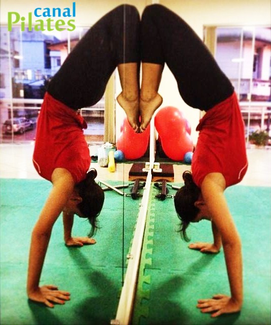 pilates posção apoio mãos